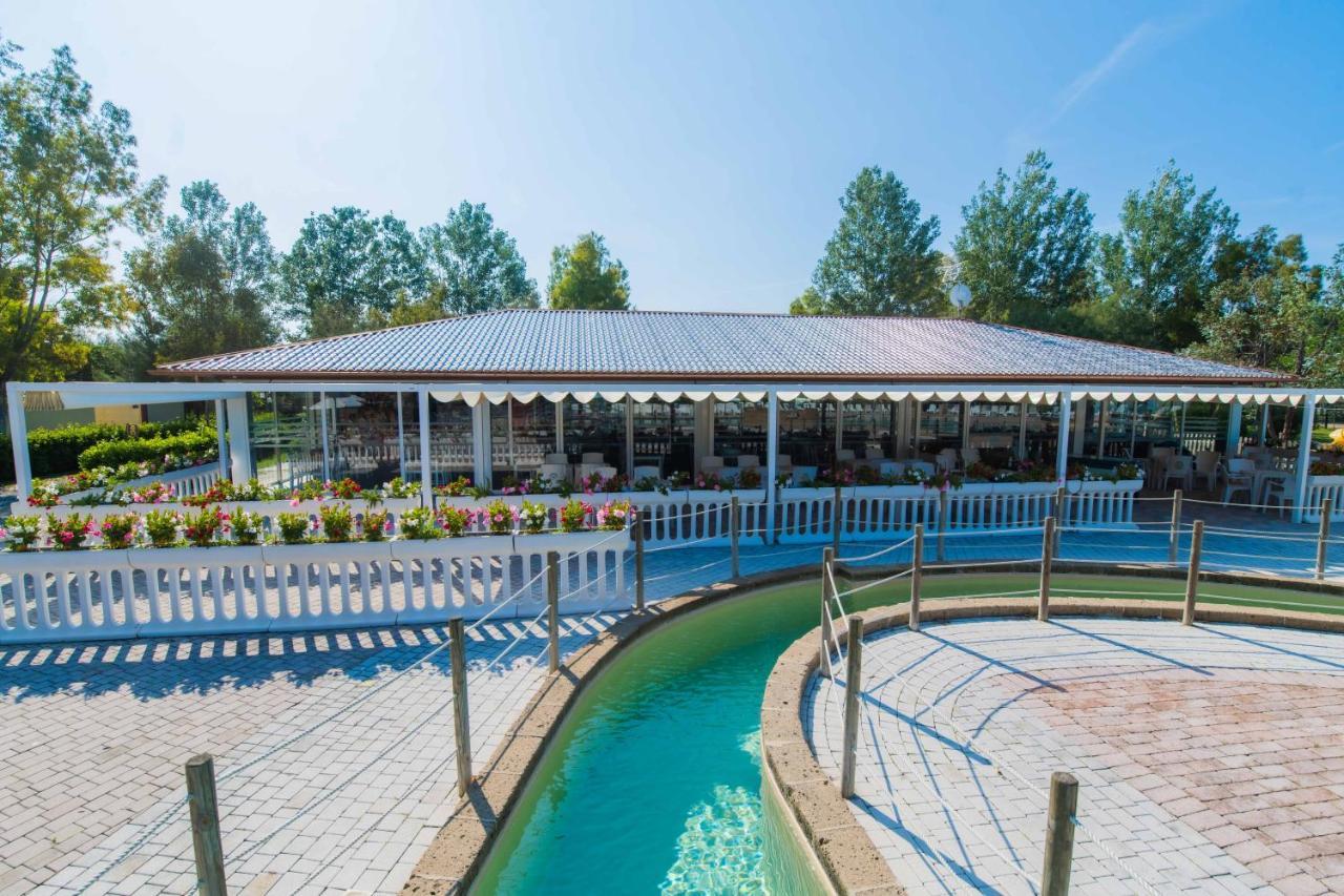 Camping Le Palme Marina Di Bibbona Dış mekan fotoğraf